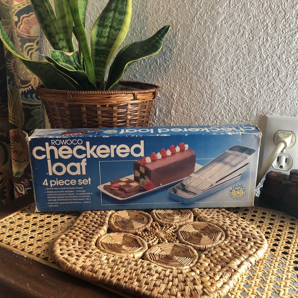 Rowoco Checkered Loaf 4 Piece Set w/Original Box - Picture 10 of 12